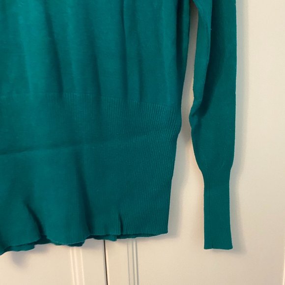 Assorted Sweaters - Picture 11 of 13